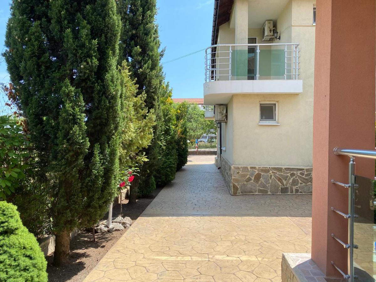 Sunny Guest House Ravda Extérieur photo